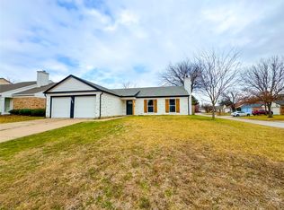 2602 Bennington Ct, Grand Prairie, TX 75052