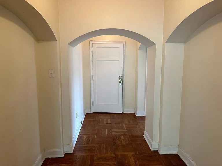 The Royal York Apartments — Photo 224