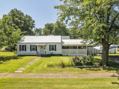 422 E Osage Ave, Nowata, OK, 74048