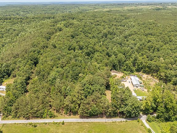4th image of 912 Simmons Branch Rd