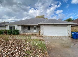 2595 N Honeysuckle Way, Springfield, MO 65802