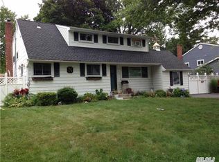 718 Glenridge Ln, East Northport, NY 11731