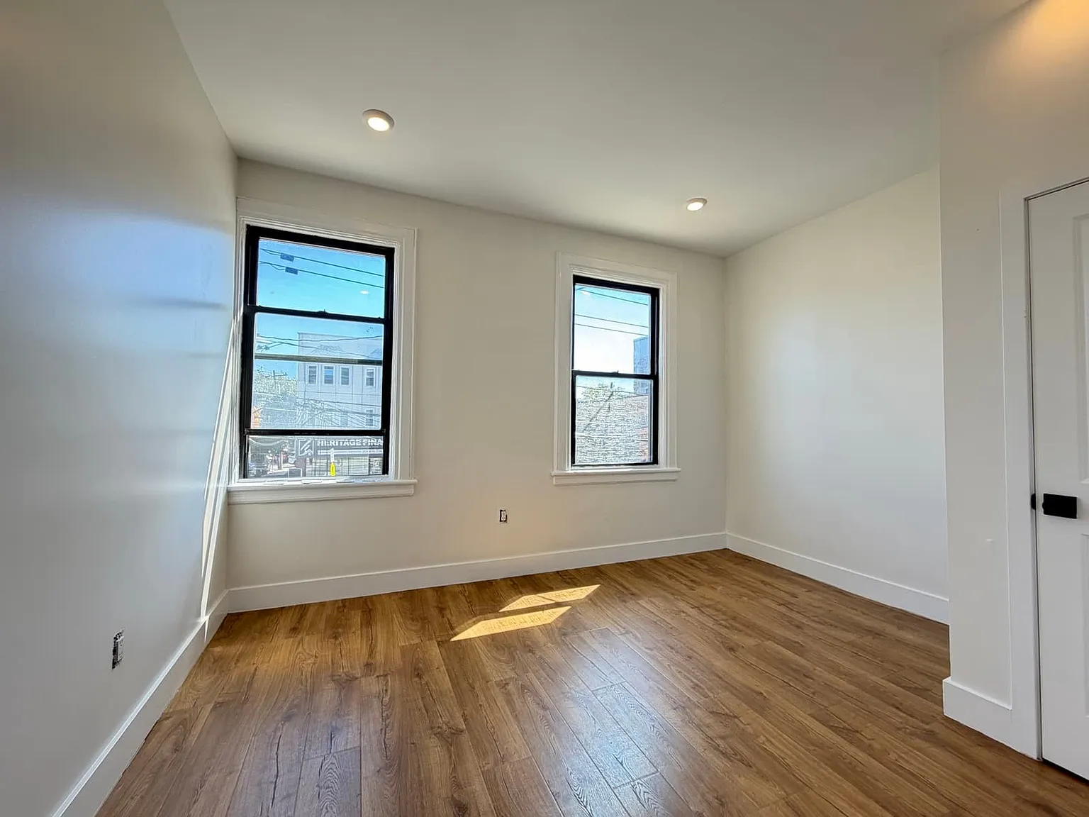 151 Thorne St — Photo 3