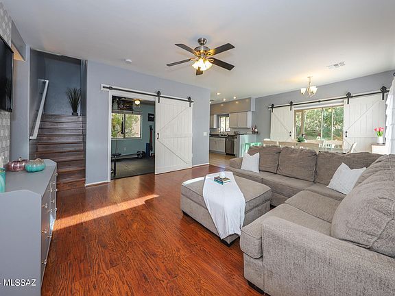 2nd image of 310 E Calle Puente Lindo