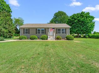 37 Harvey Ln, Heathsville, VA 22473