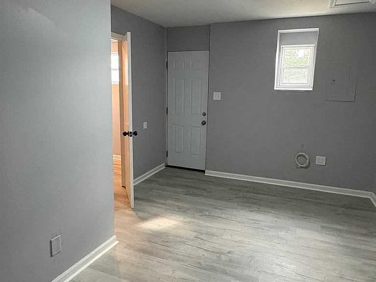 7004 Warwick Blvd — Photo 9