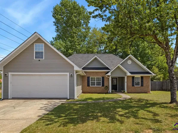 101 Manchester Ct, Centerville, GA 31028