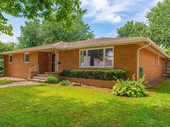 144 N Main St, Mason City, IL 62664