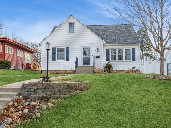 2323 Armil Pl, Davenport, IA 52804