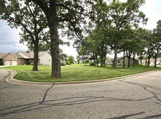 15598 Oakview Ln, South Beloit, IL 61080