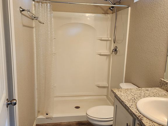 4th image of 1050 Lavaca