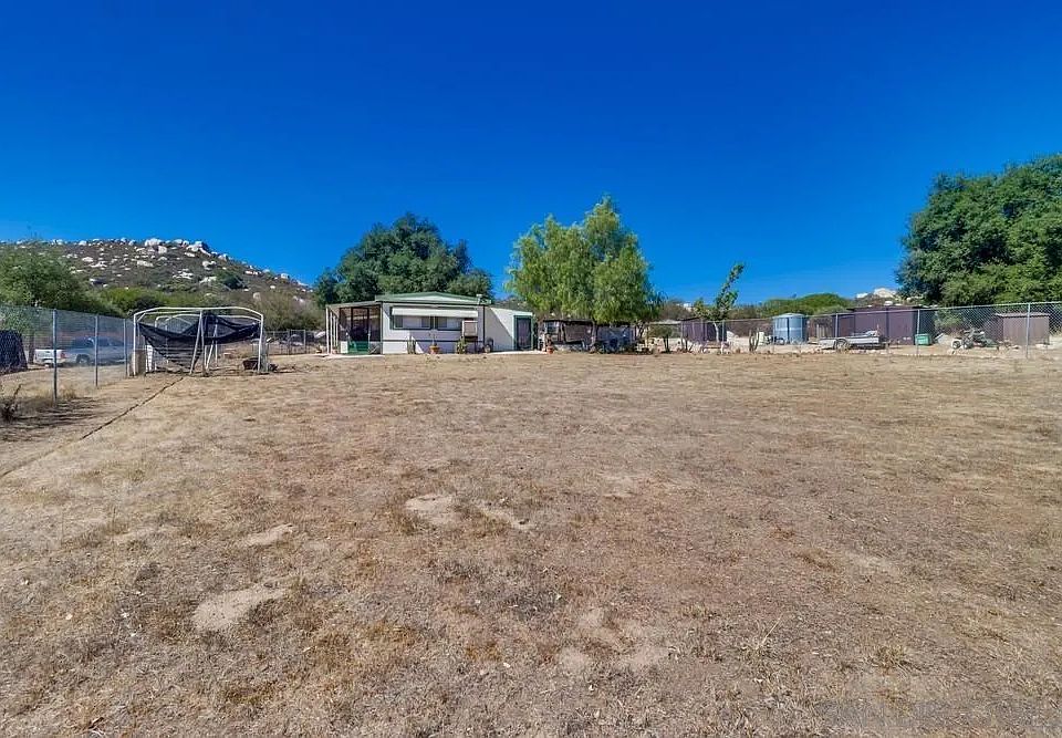 1st image of 2052 Boulder Oaks Rd