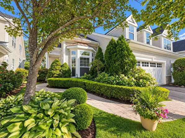 63 Encore Blvd, Eastport, NY 11941