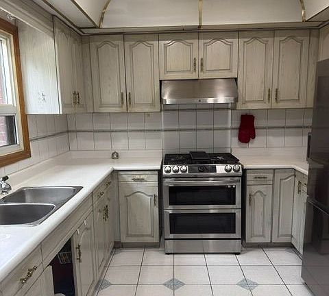 4th image of 2 Pepperwood Pl