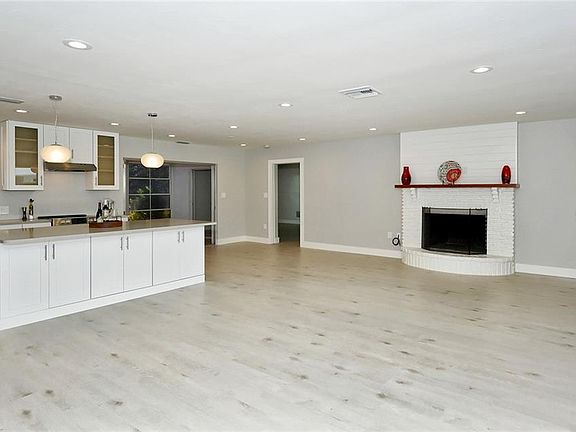 5th image of 2928 Tanglewood Way