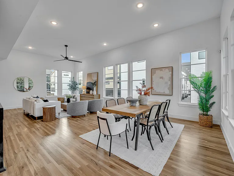1512 Villars St — Photo 15