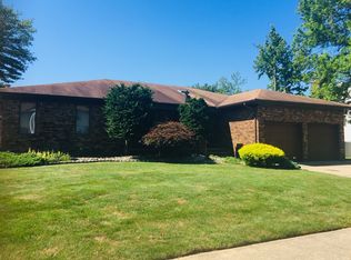 4 Brandywine Ct, Edison, NJ 08820