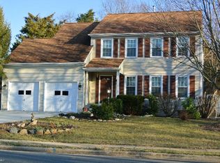 8227 Sunset Dr, Manassas, VA 20110