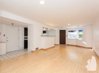 4061 N Sheridan Rd, Chicago, IL 60613