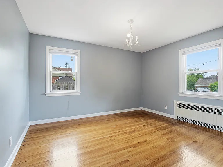 112 E Ackerman Ave #B — Photo 10