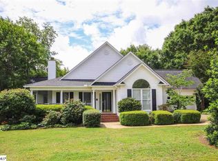15 Parkcrest Ct, Simpsonville, SC 29681
