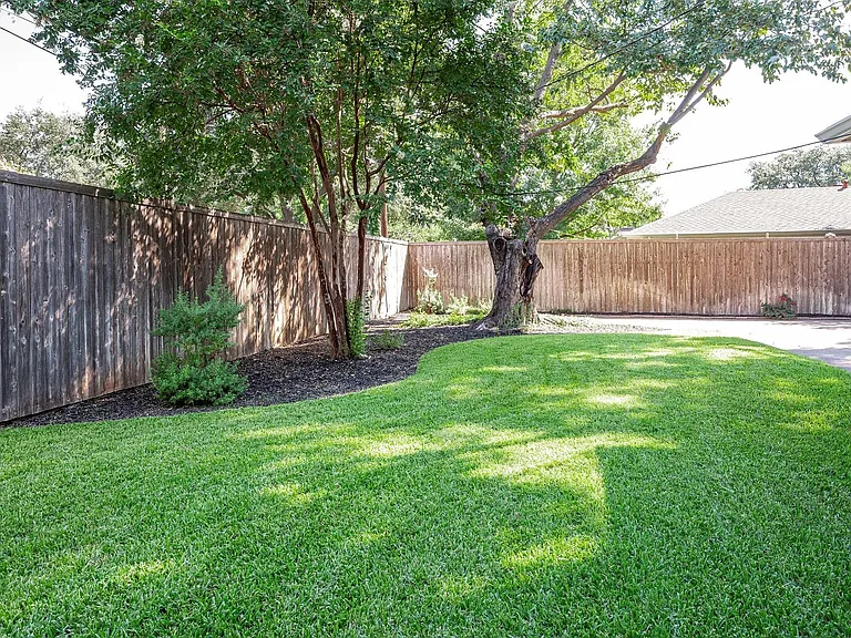 6207 Berwyn Ln — Photo 15