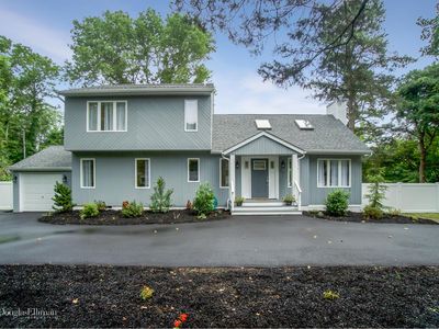 56 Cedar St, Calverton, NY, 11933