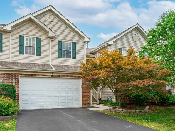 33 Stonegate Ln, Streamwood, IL 60107