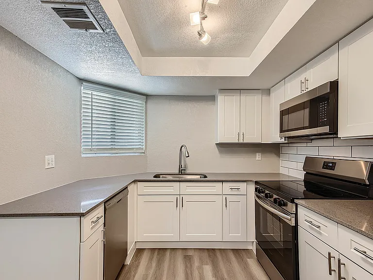 Rise Desert Cove — Photo 10