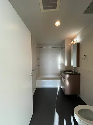 Rented by Batra Group Inc | media 23