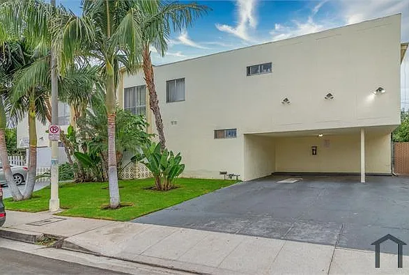2 bed, 875 sqft, $2,295 — Photo 2