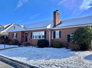 17 Sindia Rd, Ocean City, NJ 08226