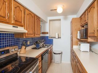 5567 Pershing Ave FLOOR 3, Saint Louis, MO 63112