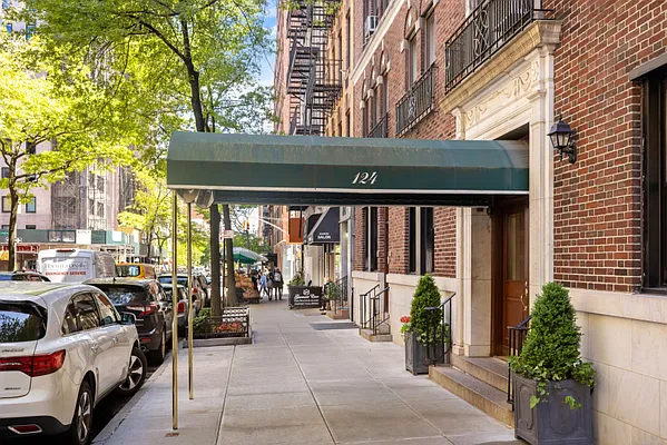 Sold by Compass | media 13