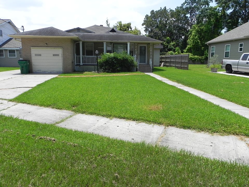1st image of 82 Willow Dr