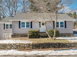 40 Leonard Ave, Dracut, MA 01826