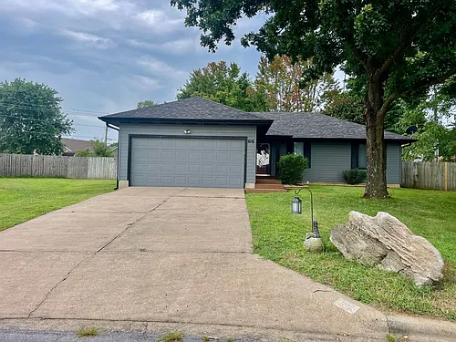 616 E Barbara Ct Photo 1