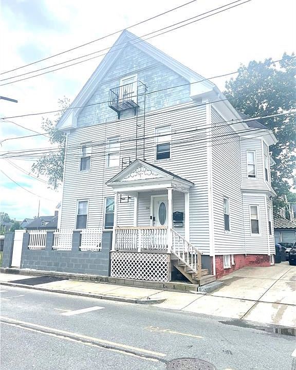 1st image of 394 Blackstone St