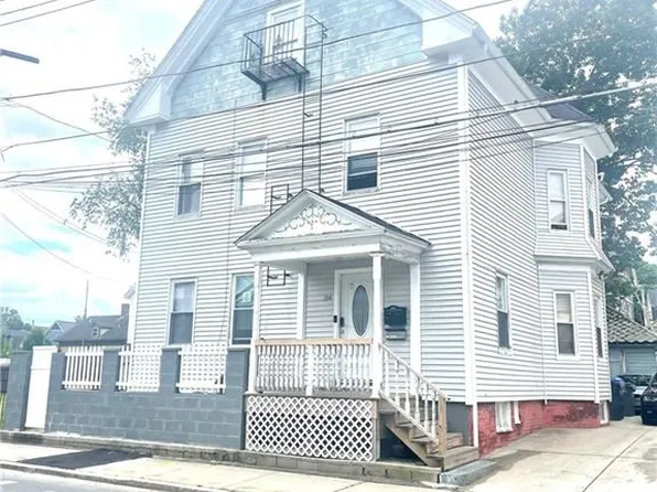 394 Blackstone St, Providence, RI 02905