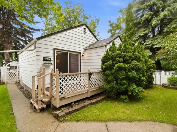 12016 61st St NW, Edmonton, AB T5W 4B1