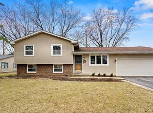 1012 N Goldengate Ln, Palatine, IL 60067