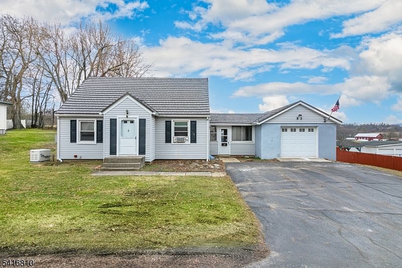 1st image of 53 Walnut St