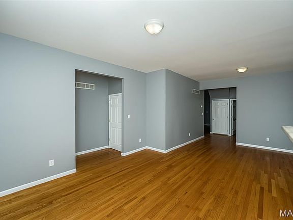 5th image of 3544 Giles Ave