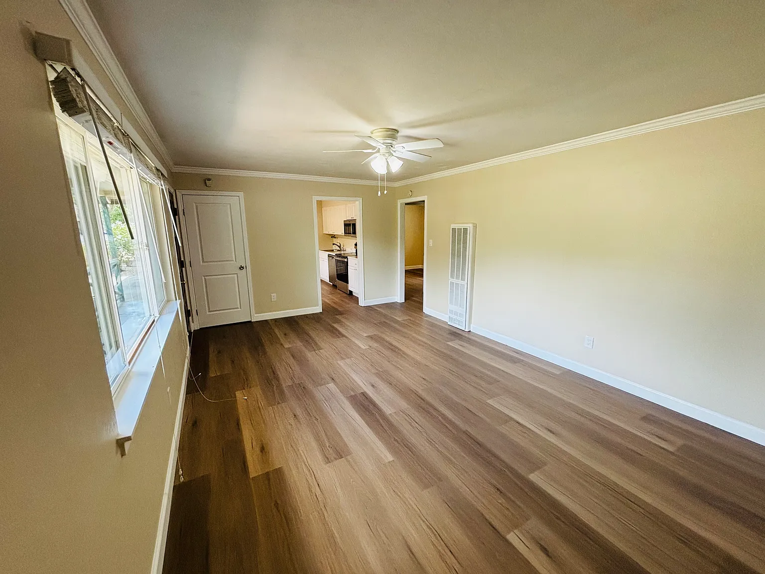2 bed, 850 sqft, $2,700 — Photo 4
