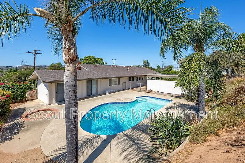 3 bed, 2.0 bath, 2000 sqft, $4,750 — Photo 1
