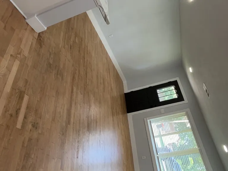 1614 Steele St — Photo 8
