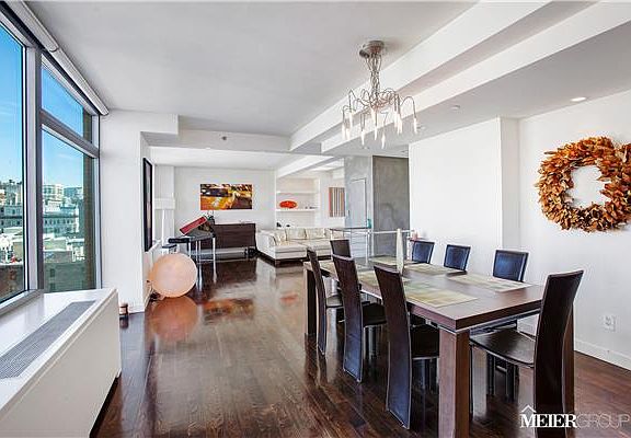 3rd image of 151 W 17th St