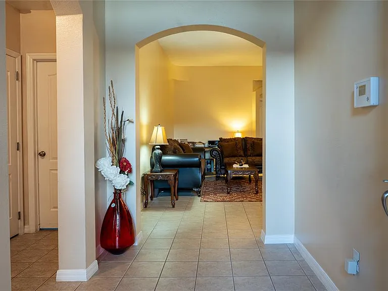 2955 Marbella Dr — Photo 4