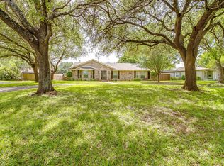 802 Shady Creek Dr, Cleburne, TX 76033