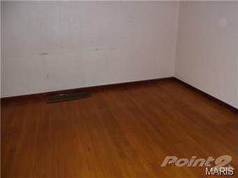 3rd image of 808 Wachtel Ave